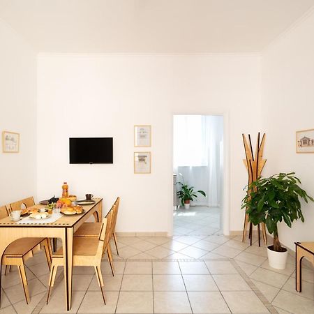 Appartement Le Tre Regine à Naples Extérieur photo